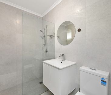 Modern Studio Living in Newtown - Photo 5