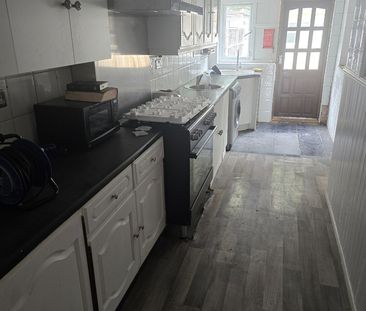 Room in a Shared House, Tylehurst Gardens, IG1 - Photo 6