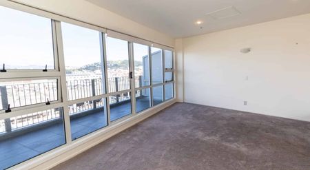 Deluxe Stadium Gardens - Photo 3