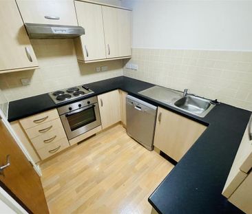 2 bedroom flat to rent - Photo 5