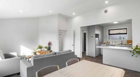 Four Bedroom Home - Photo 2