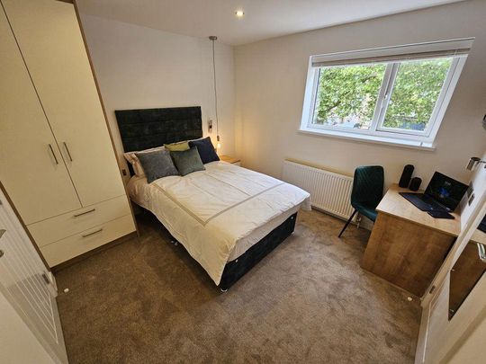 1 bedroom in a house share to rent - Photo 1