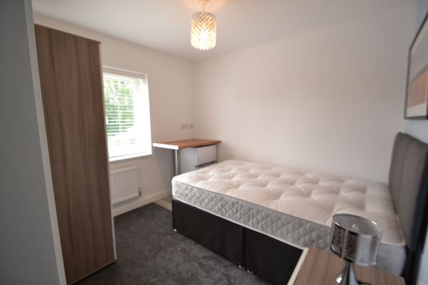 Gainsborough Road, Corby, NN18 0RQ - Photo 1