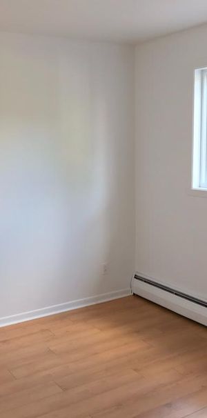 JUIN, 2 1/2, SECTEUR DE CHOIX - Photo 1