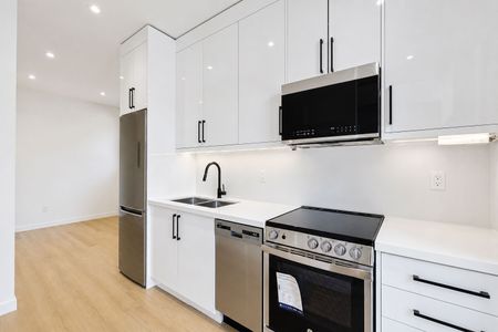 For Lease - 159 Locksley Avenue Unit# Grdn, Toronto, Ontario - Photo 3