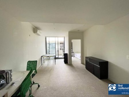 2 Bedrooms - Move In & Unpack - Furnished - Photo 5