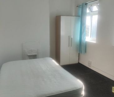 Room in a Shared Flat, Dhonau House, SE1 - Photo 5