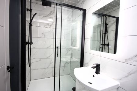 70 Wellfield Road, Preston - Photo 2