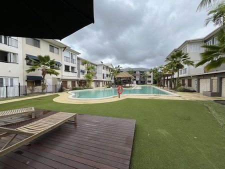 Furnished 2 Bed, 2 Bath Apartment in Resort-Style Complex - Photo 4