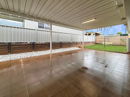 Well-presented Sizeable Three Bedroom Home - Photo 4