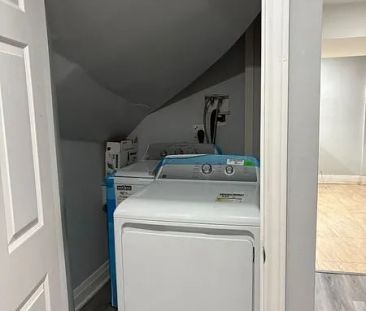 52 Moffatt Avenue #BASEMENT - Photo 2