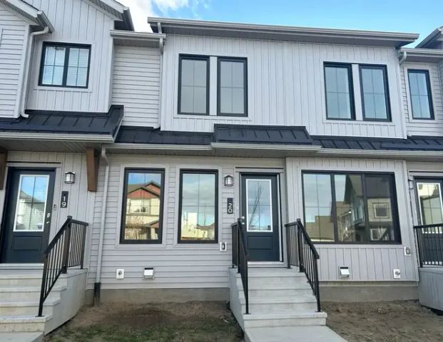 BRAND NEW Townhouse for rent in Secord 2 bed 2 bath! | 525 Secord Blvd NW, Edmonton - Photo 1