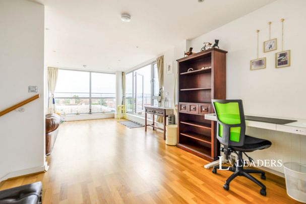 2 bedroom apartment to rent Richmond House, Bonfire Corner, Portsmouth, PO1 - Photo 1