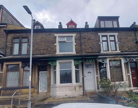 Jesmond Avenue, Bradford, BD9 - Photo 2
