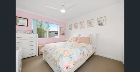 RENOVATED INNER-CITY RETREAT WITH BALCONY & LOCK-UP GARAGE - Photo 4