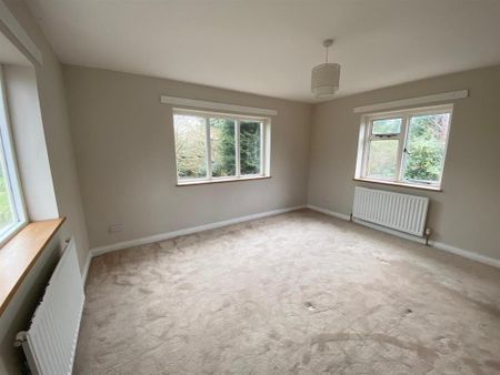 3 bedroom detached house to rent - Photo 5