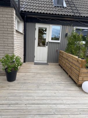 Tunasvängen, Upplands Väsby - Photo 1