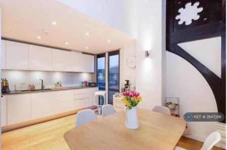 2 bedroom penthouse to rent - Photo 4