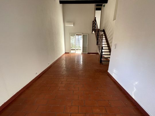 A LOUER Appartement T3 duplex, rénové SAUSSET LES PINS - place de stationnement, une terrasse et un jardinet, - Photo 1