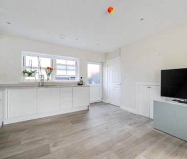 1 bedroom house to rent - Photo 2