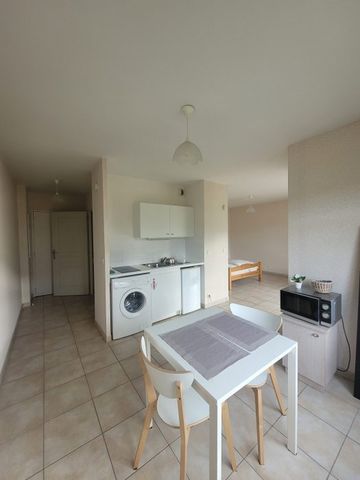 Location Appartement 1 pièce 32m² JACOB BELLECOMBETTE 73000 - Photo 4