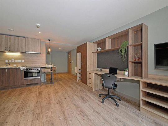 Studio to rent - Photo 1