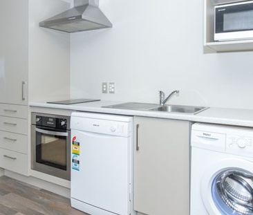 Furnished One Bedroom Apartment - Photo 6