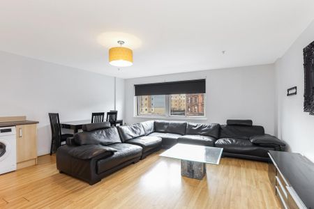 2 bedroom flat to rent - Photo 3