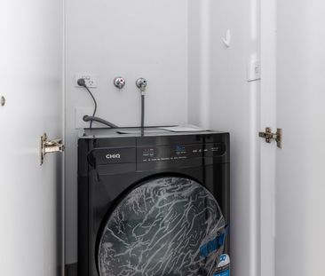 FURNISHED - Right Behind Crown! Immaculate! - Photo 6