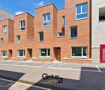 4 bedroom townhouse to rent - Photo 4