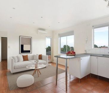 Light-Filled Apartment with Balcony & Tram Access! - Photo 2