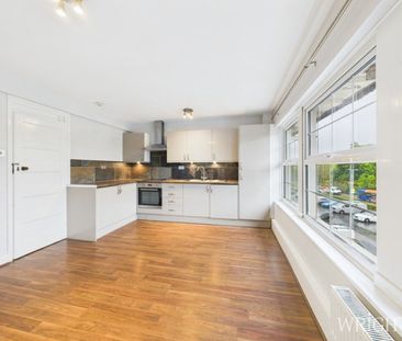 2 bedroom Apartment - Woodhall House, Welwyn Garden City - Photo 4