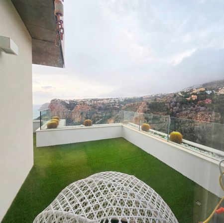 Modern and beautiful apartment for rent with stunning sea views. - Photo 4
