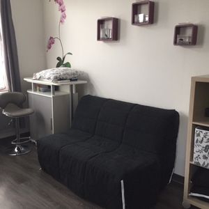 STUDIO MEUBLÉ SITUÉ EN CENTRE VILLE - Photo 2