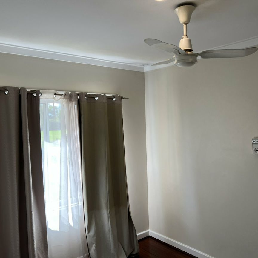 Charming Family Home in Quiet Cul-de-Sac – Perfect for Your Next Move! - Photo 1