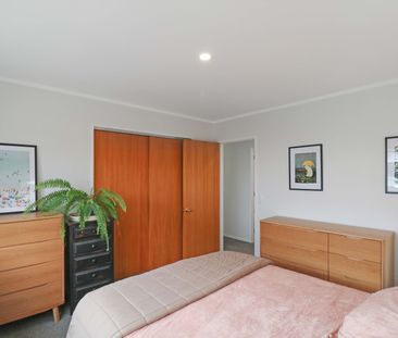 WELL PRESENTED TWO BEDROOM HOME IN AVALON - Photo 2