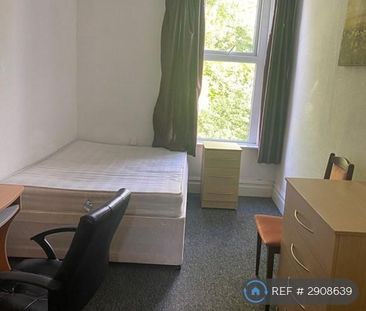 8 bedroom terraced house to rent - Photo 5