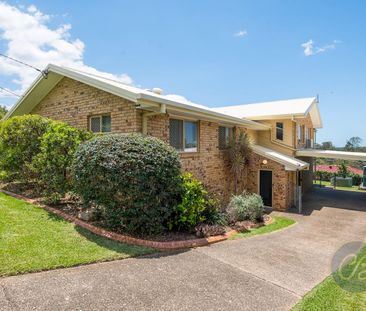 Spacious Family Retreat In The Heart Of Albany Creek - Photo 1