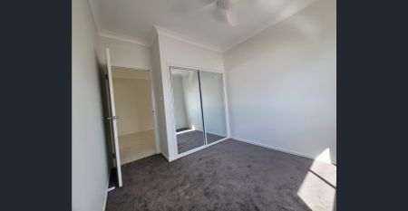 near new 4-bedroom house for rent - Photo 3