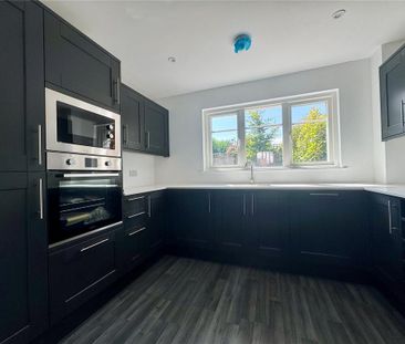 3 bedroom terraced house to rent - Photo 2