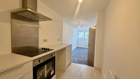 1 bedroom Flat To Let - Photo 5