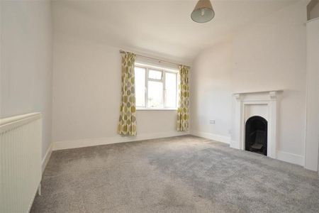 2 bedroom end of terrace house to rent - Photo 4
