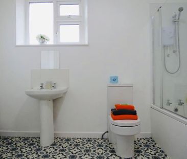 3 bedroom end of terrace house to rent - Photo 6