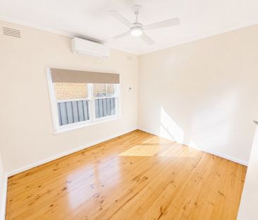 3 BEDROOM HOME IN PRIME LOCATON - Photo 3