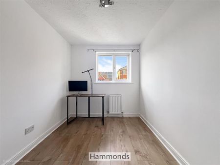 3 bedroom semi-detached house to rent - Photo 3
