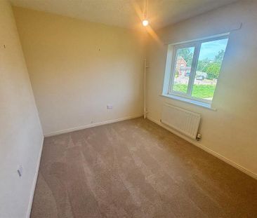 3 bedroom detached house to rent - Photo 3