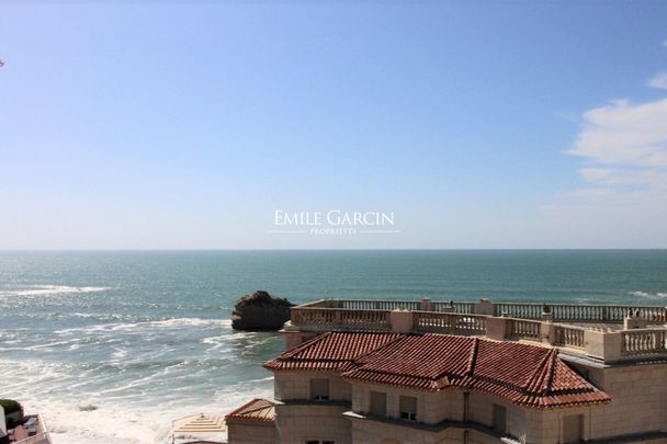 Appartement à louer à Biarritz, plage du Miramar, vue imprenable sur l'océan. - Photo 1