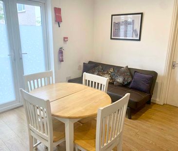 Mount Road Room 1 - Photo 1