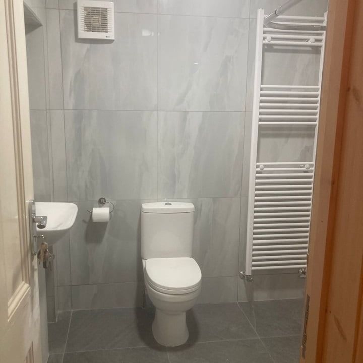 Room in a Shared House, Cambridge Road, E11 - Photo 1