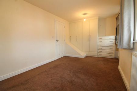 3 bedroom detached house to rent - Photo 5